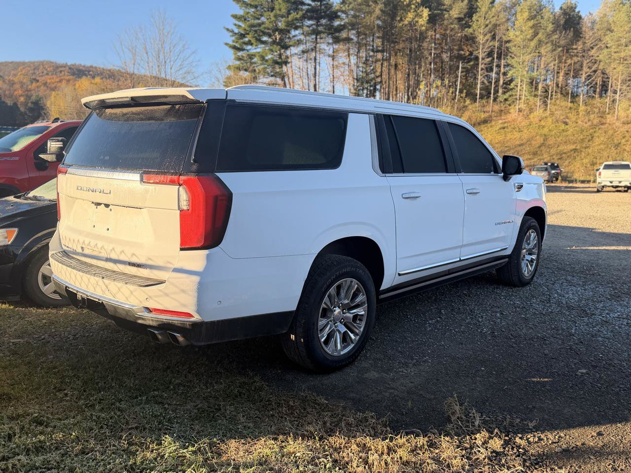 Used 2026 GMC Yukon XL Denali w/ Sun & Power Step Package AWD/4WD image 2