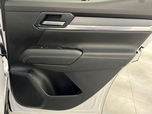 Used 2025 GMC Terrain Elevation AWD/4WD image 19
