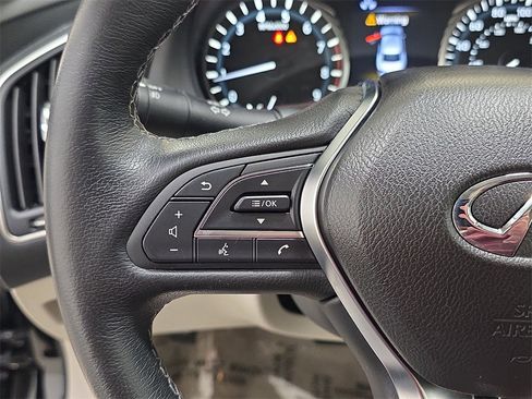 Used 2020 INFINITI Q50 Luxe w/ Essential Package (3.0T Luxe) image 17