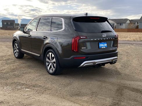 Used 2021 Kia Telluride EX w/ EX Premium Package image 11