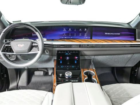 Certified 2026 Cadillac Escalade Platinum Sport w/ LPO, ONYX Package AWD/4WD image 23