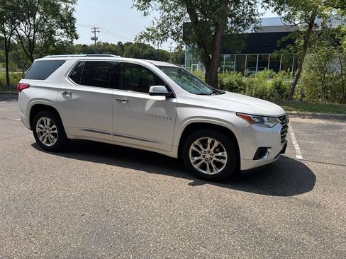 Used 2018 Chevrolet Traverse High Country w/ LPO, Floor Liner Package AWD/4WD image 12