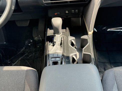 Certified 2025 Toyota Camry Hybrid image 14