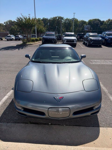Used 2003 Chevrolet Corvette Coupe w/ Preferred Equipment Group RWD image 2
