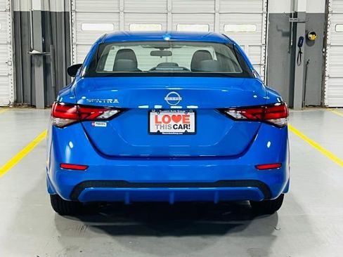 Used 2025 Nissan Sentra SV FWD image 16