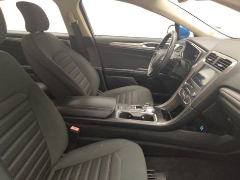 Used 2019 Ford Fusion SE FWD image 21