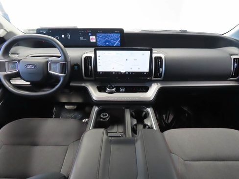 Used 2025 Ford Expedition Max Active RWD image 13