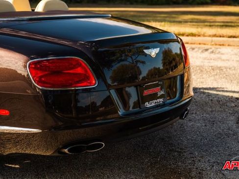 Used 2015 Bentley Continental GT image 26