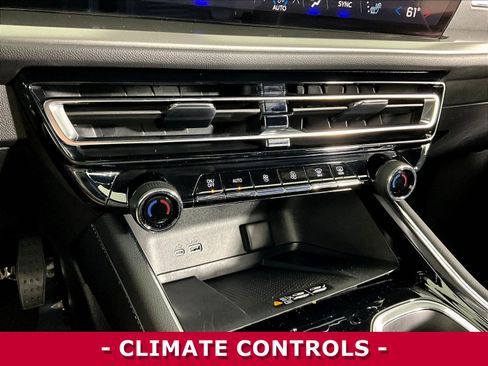 Used 2026 Chevrolet Traverse LT AWD/4WD image 15