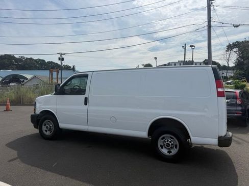 Used 2017 GMC Savana 3500 RWD image 6