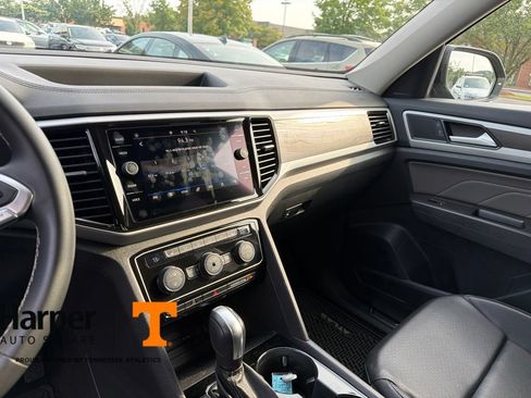 Used 2022 Volkswagen Atlas SE FWD image 15