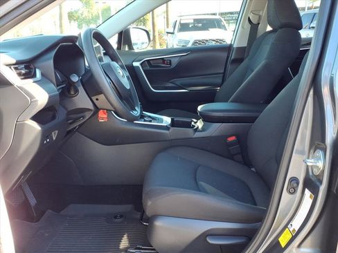 Certified 2025 Toyota RAV4 LE image 19