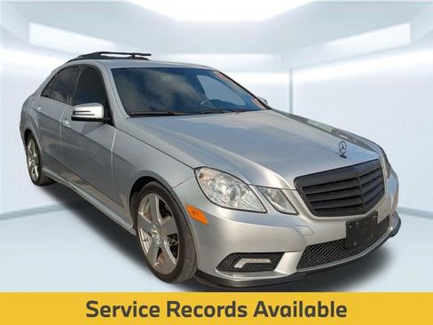 Used 2011 Mercedes-Benz E 350 4MATIC Sedan image 4