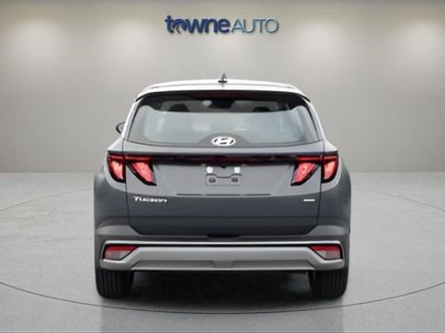 Used 2025 Hyundai Tucson SE AWD/4WD image 5
