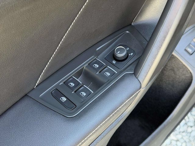 Used 2024 Volkswagen Tiguan Wolfsburg Edition AWD/4WD image 16