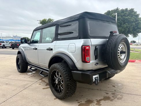Used 2023 Ford Bronco 4-Door AWD/4WD image 7