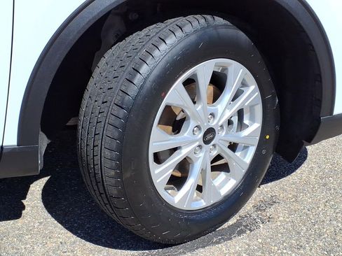 Certified 2024 Ford Escape Active AWD/4WD image 9