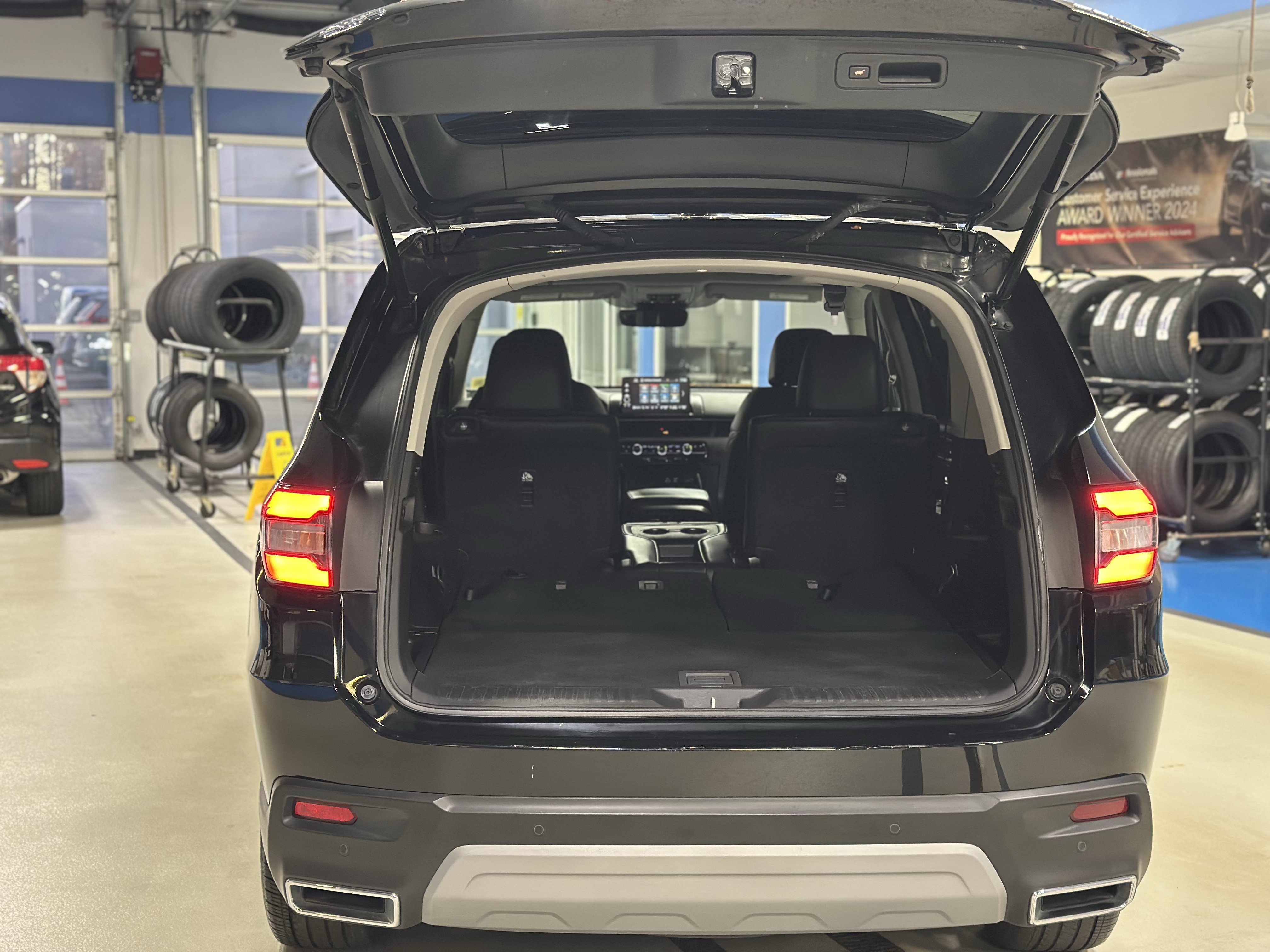 Used 2023 Honda Pilot Elite image 7