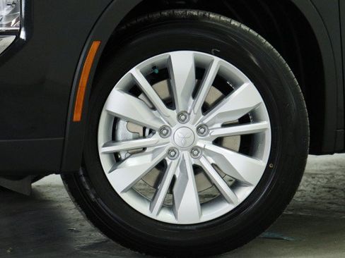 New 2026 Mitsubishi Outlander ES FWD image 3