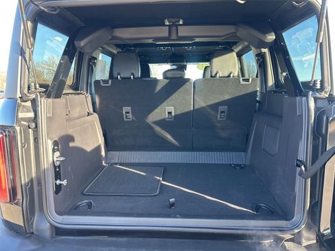 Used 2023 Ford Bronco Wildtrak image 13
