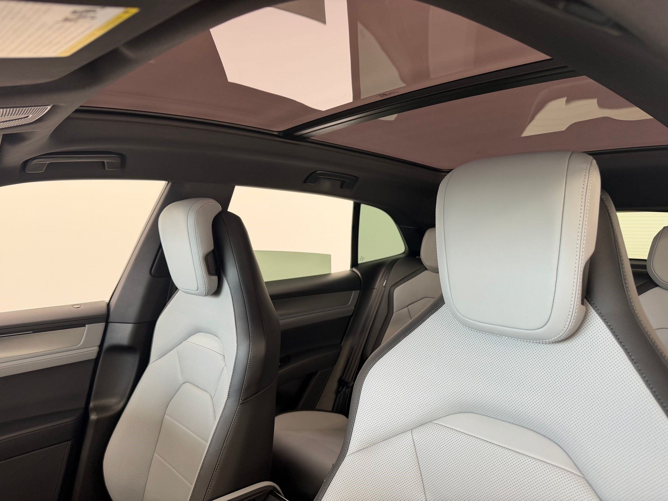 New 2026 Porsche Cayenne Electric AWD/4WD image 26