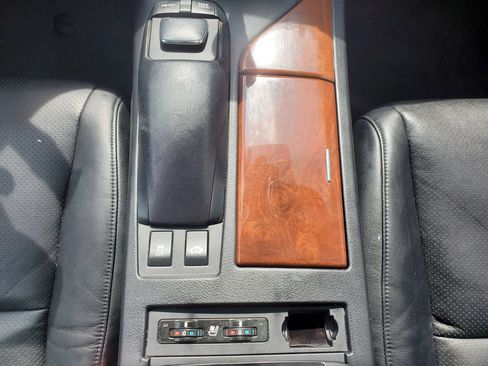 Used 2013 Lexus RX 450h AWD w/ Navigation Pkg image 35