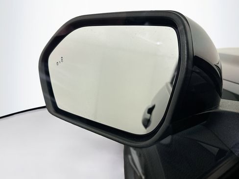 Used 2022 Ford Explorer XLT w/ Equipment Group 202A image 16