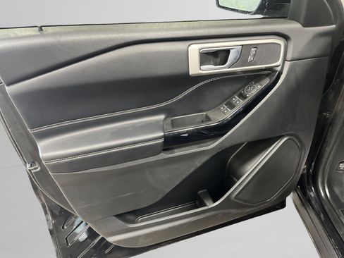 Used 2022 Ford Explorer ST AWD/4WD image 12