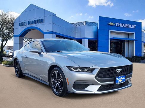 Used 2024 Ford Mustang EcoBoost image 2