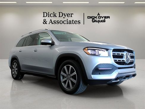 Used 2023 Mercedes-Benz GLS 450 4MATIC image 13
