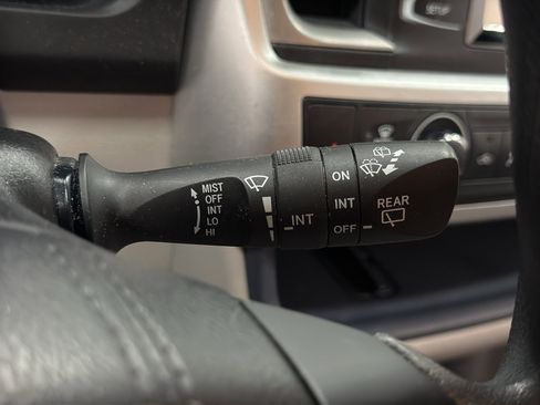 Used 2017 Toyota Highlander LE image 15