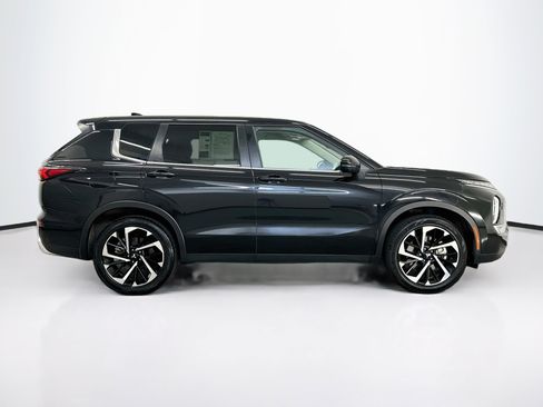Used 2024 Mitsubishi Outlander SE AWD/4WD image 10