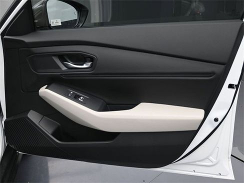 New 2025 Honda Accord SE image 19