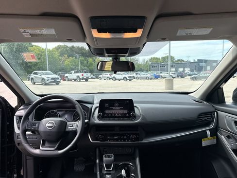 New 2026 Nissan Rogue SV AWD/4WD image 28