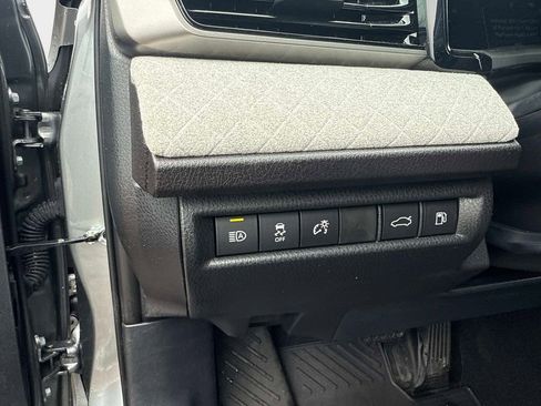 Used 2025 Toyota Camry XLE image 26