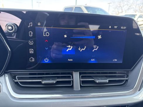 New 2026 Chevrolet Trax LT image 19