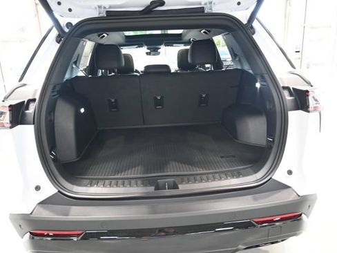 New 2027 Chevrolet Equinox RS w/ Safety and Technology Package AWD/4WD image 29