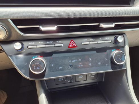 Used 2024 Hyundai Sonata SEL FWD image 12