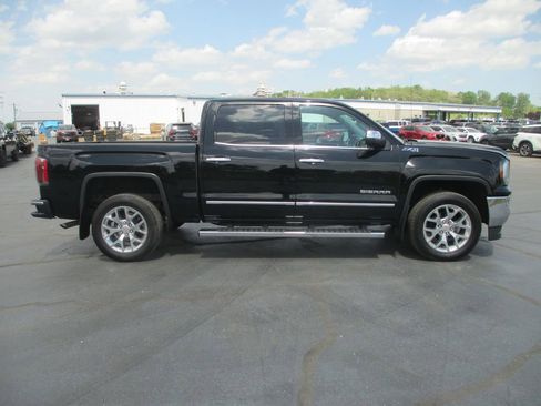 Used 2018 GMC Sierra 1500 SLT w/ SLT Premium Package AWD/4WD image 5
