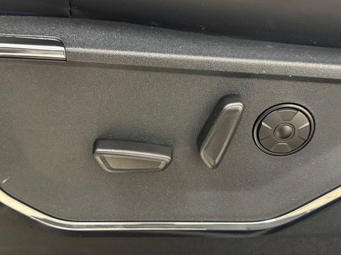 New 2026 Ford F250 Platinum w/ FX4 Off-Road Package image 14