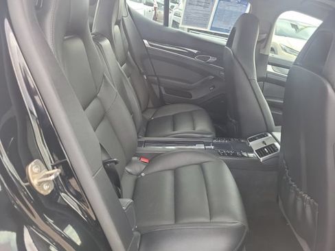 Used 2015 Porsche Panamera 4 AWD/4WD image 32