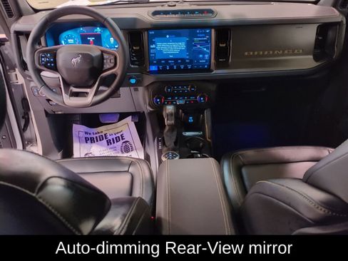 Used 2025 Ford Bronco Badlands image 15