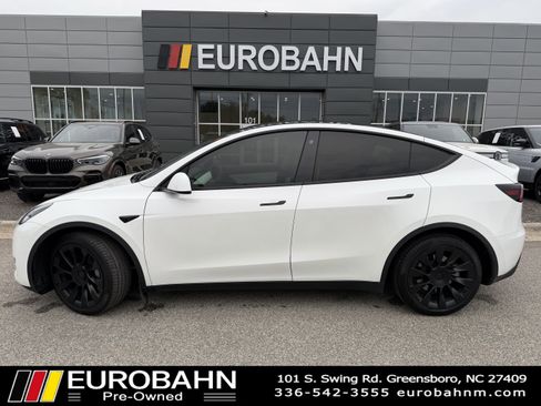 Used 2021 Tesla Model Y Long Range AWD/4WD image 2