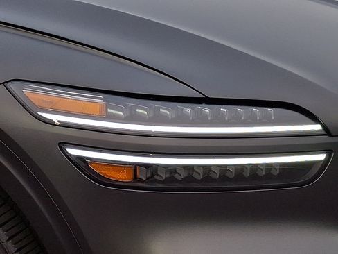 Certified 2026 Genesis GV70 3.5T Sport Prestige AWD/4WD image 9