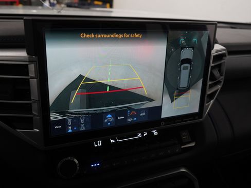 Used 2023 Toyota Sequoia Platinum image 22