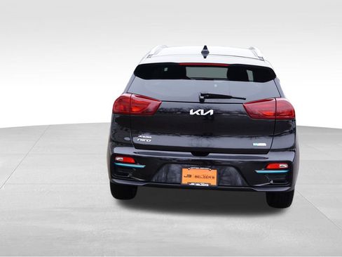 Certified 2022 Kia Niro EX Premium w/ Cold Weather Package image 6