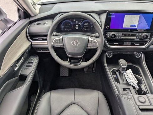 New 2026 Toyota Grand Highlander AWD image 16