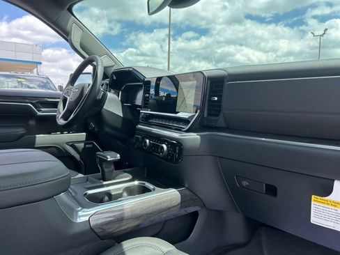 New 2026 Chevrolet Silverado 1500 LTZ w/ LTZ Premium Package AWD/4WD image 34