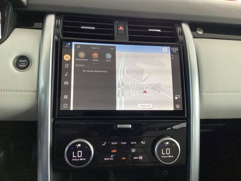 Used 2025 Land Rover Discovery S AWD/4WD image 16