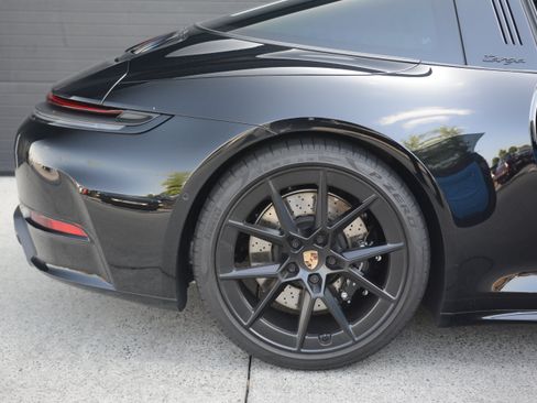 Certified 2026 Porsche 911 Targa 4S AWD/4WD image 35